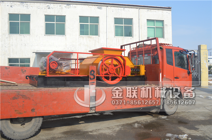 玻璃破碎用雙齒輥破碎機好嗎,購買一臺需要多少錢? 玻璃破碎用雙齒輥破碎機好嗎,購買一臺需要多少錢?