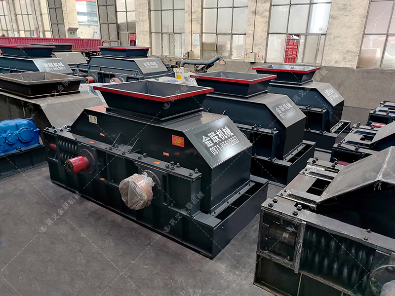 2PGY1200x800型半自動(dòng)液壓對輥制砂機(jī)發(fā)貨圖片 2PGY1200x800型半自動(dòng)液壓對輥制砂機(jī)發(fā)貨圖片