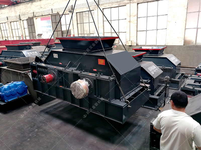 2PGY1200x800型半自動(dòng)液壓對輥制砂機(jī)發(fā)貨圖片 2PGY1200x800型半自動(dòng)液壓對輥制砂機(jī)發(fā)貨圖片