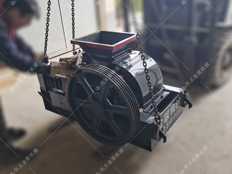 2PG250x250小型對輥破碎機(jī)發(fā)貨圖片_發(fā)往云南瑞麗_實(shí)驗(yàn)室用 2PG250x250小型對輥破碎機(jī)發(fā)貨圖片_發(fā)往云南瑞麗_實(shí)驗(yàn)室用