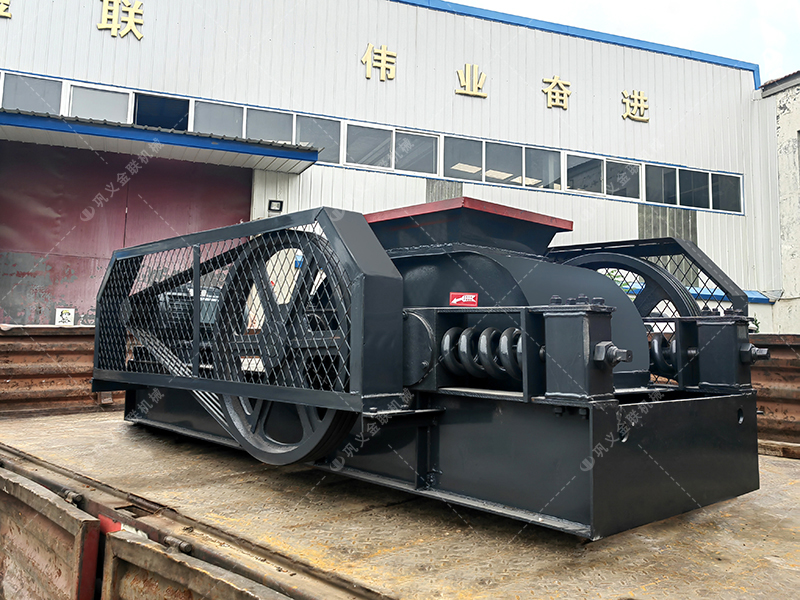 2PG小型對輥破碎機發(fā)貨現(xiàn)場圖片_發(fā)往江西撫州_破碎玻璃 2PG小型對輥破碎機發(fā)貨現(xiàn)場圖片_發(fā)往江西撫州_破碎玻璃