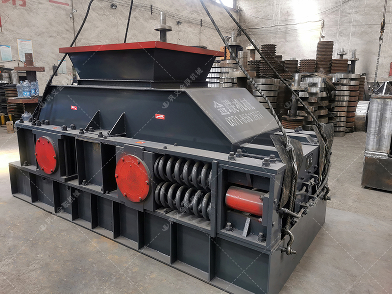 砂廠更換設備用對輥破碎機多少錢一臺？